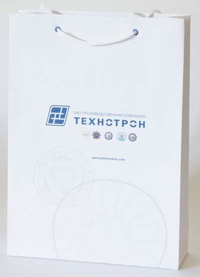 Бумажный пакет 25х35х8см.